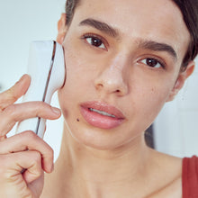 Load image into Gallery viewer, Forever Young | Hot & Cold Rejuvenating Facial Wand